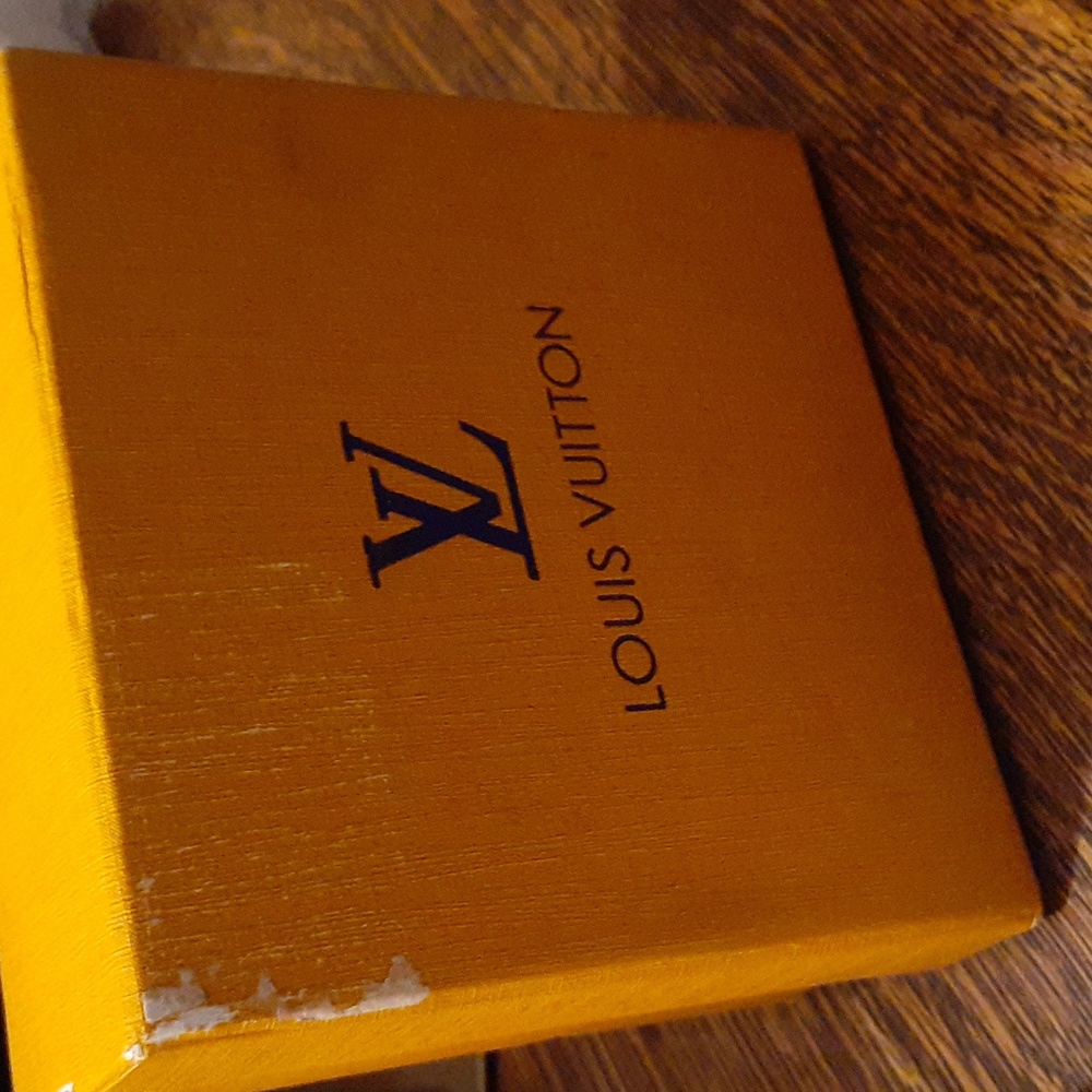 LOUIS VUITTON PURSE KEY CHARM HOLDER AUTHENTIC - Picture 7 of 8